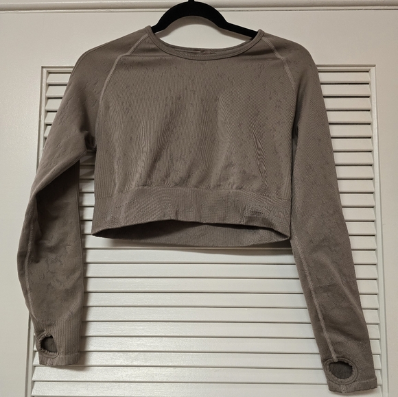 ECHT - Divine Series Workout Athletic Crop Top With Thumb Holes - Picture 1 of 6